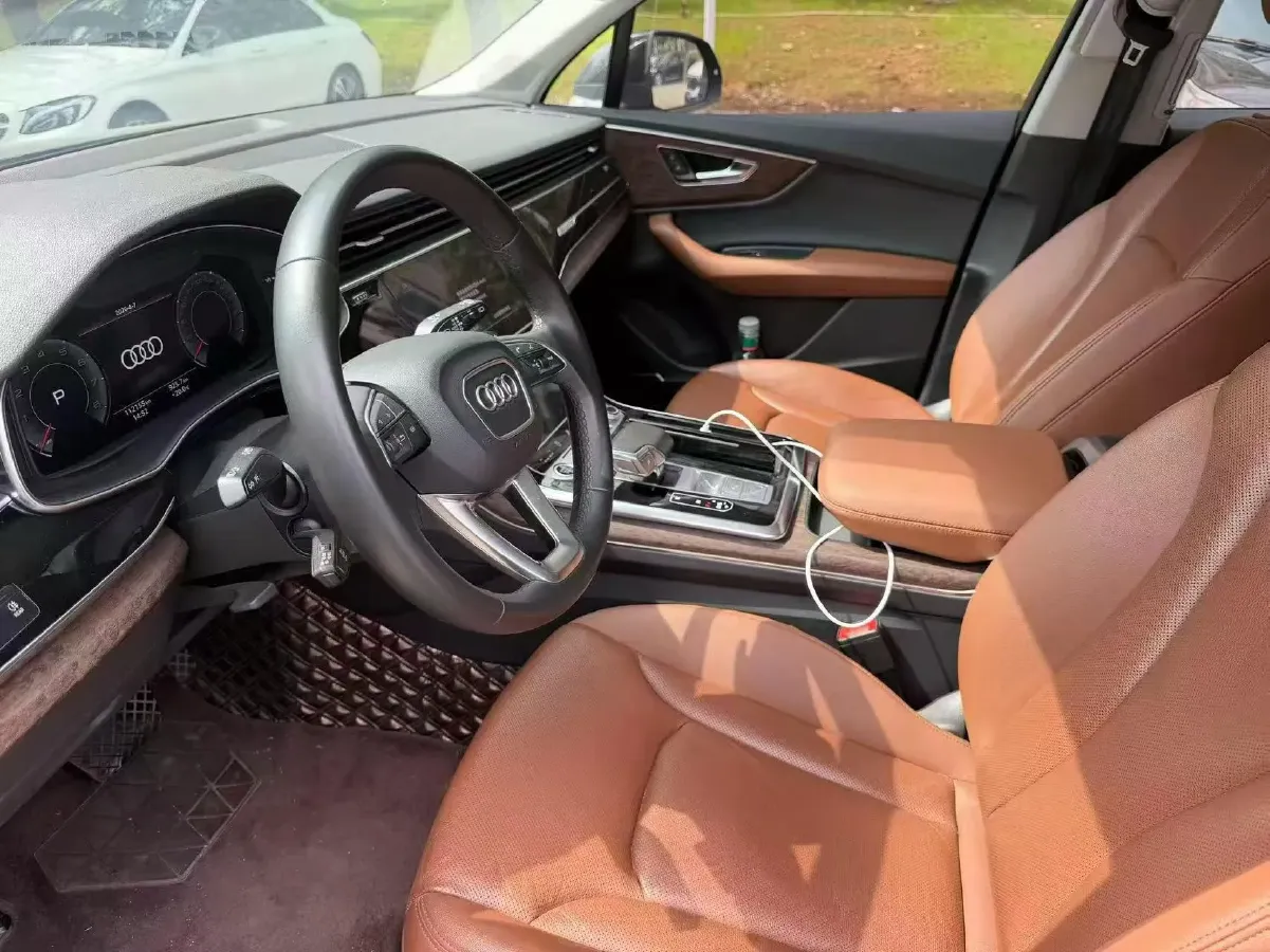 2021 Audi Q7 3.0T 340HP V6 8AT,autocango,china used car exporter,china ev exporter,chinese used car exporter,chinese used ev exporter