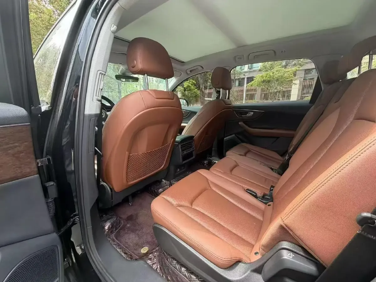 2021 Audi Q7 3.0T 340HP V6 8AT,autocango,china used car exporter,china ev exporter,chinese used car exporter,chinese used ev exporter