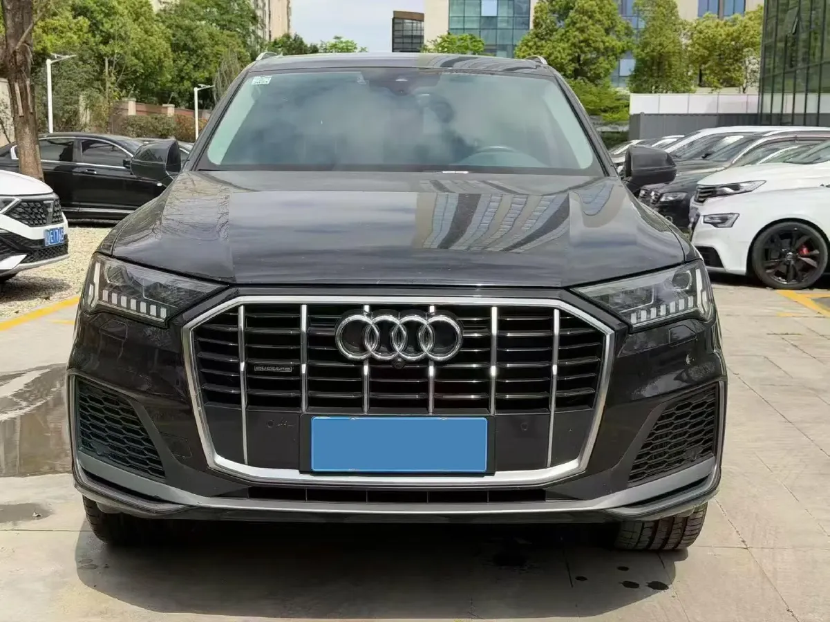 2021 Audi Q7 3.0T 340HP V6 8AT,autocango,china used car exporter,china ev exporter,chinese used car exporter,chinese used ev exporter