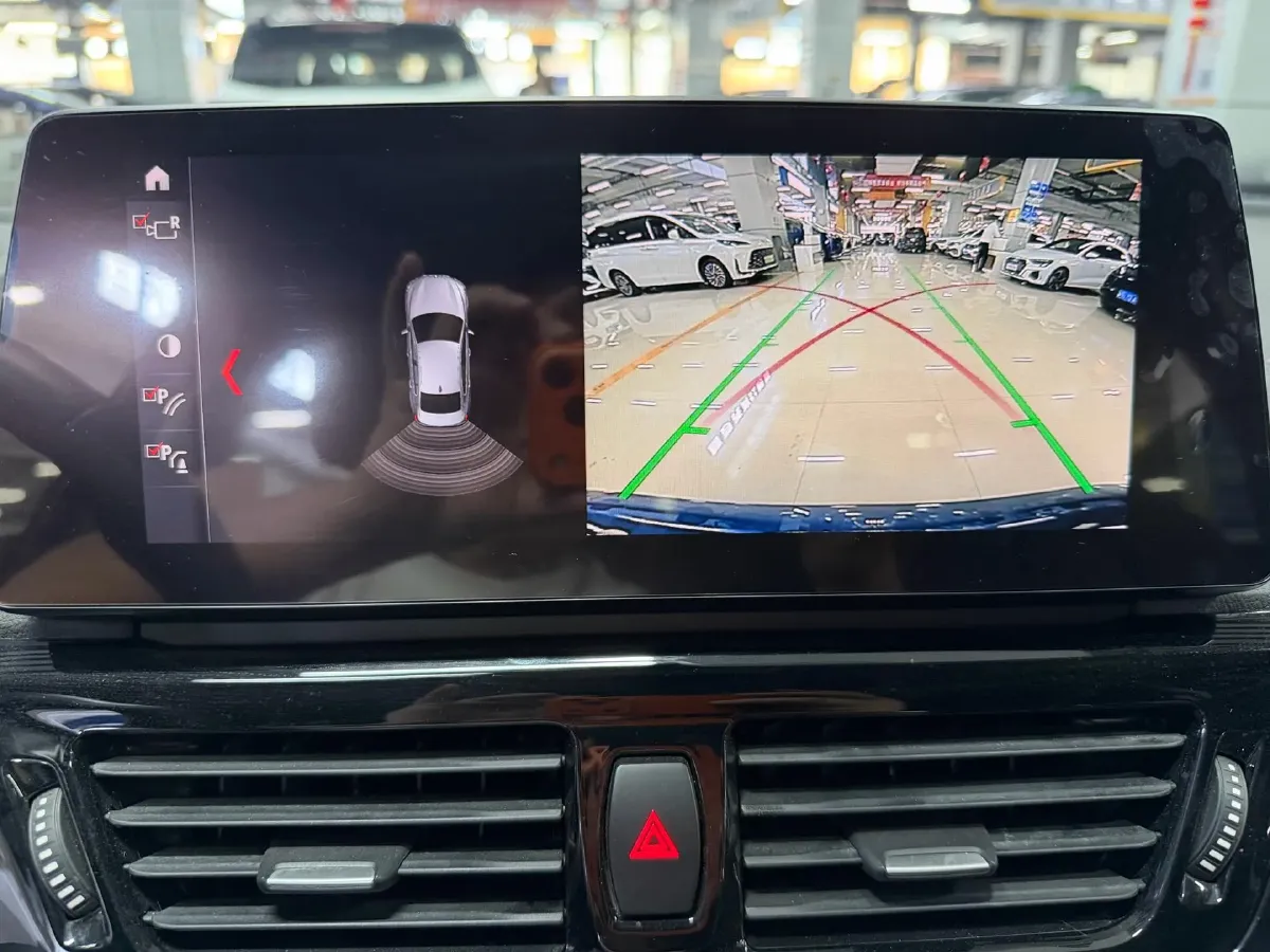 2022 BMW 1 Series 1.5T 140HP L3 7DCT,autocango,china used car exporter,china ev exporter,chinese used car exporter,chinese used ev exporter