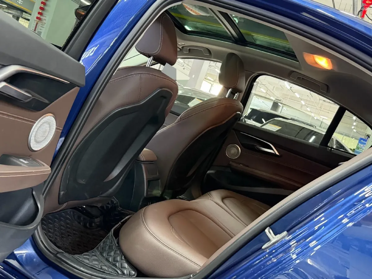 2022 BMW 1 Series 1.5T 140HP L3 7DCT,autocango,china used car exporter,china ev exporter,chinese used car exporter,chinese used ev exporter