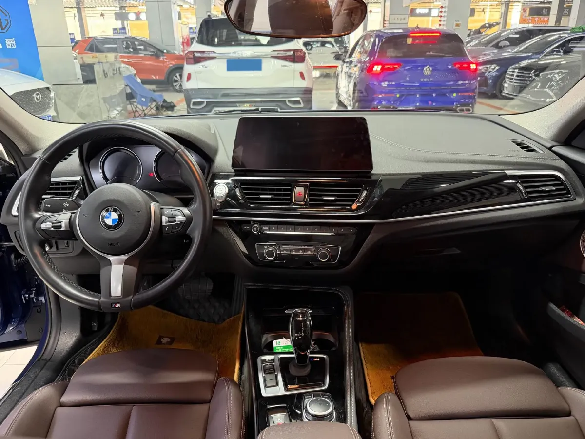 2022 BMW 1 Series 1.5T 140HP L3 7DCT,autocango,china used car exporter,china ev exporter,chinese used car exporter,chinese used ev exporter