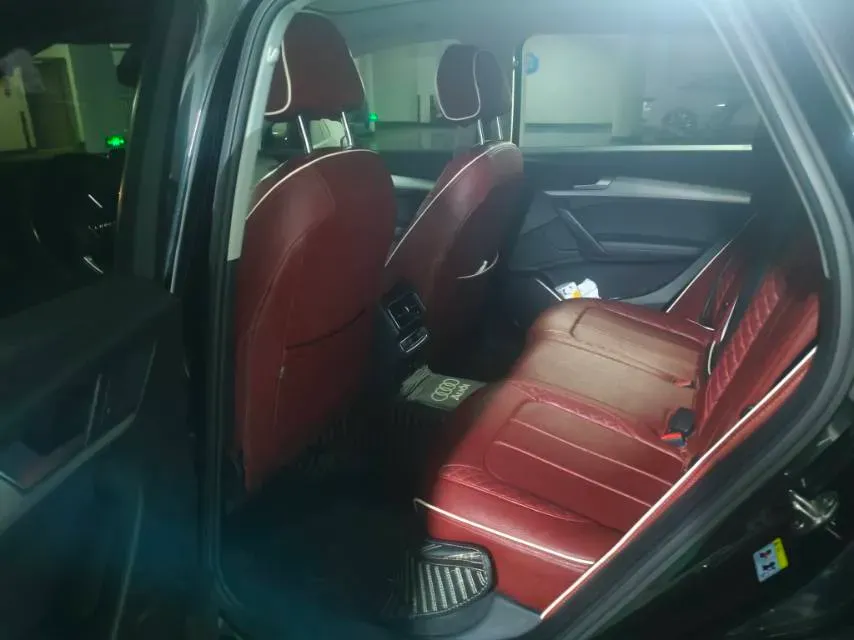 2020 Audi Q5L 2.0T 190HP L4 7DCT,autocango,china used car exporter,china ev exporter,chinese used car exporter,chinese used ev exporter