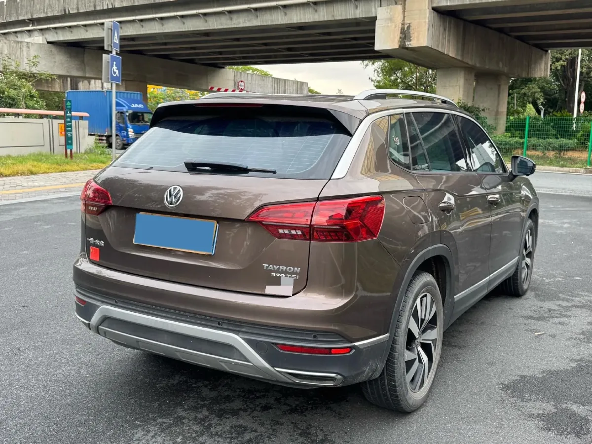 2019 Jeep Cherokee 2.0T 234HP L4 9AT,autocango,china used car exporter,china ev exporter,chinese used car exporter,chinese used ev exporter