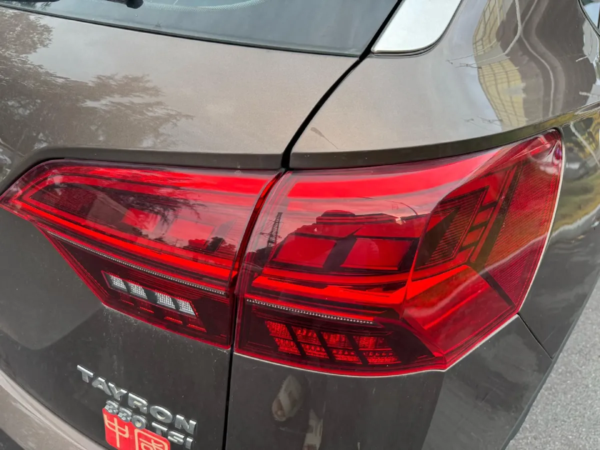 2019 Jeep Cherokee 2.0T 234HP L4 9AT,autocango,china used car exporter,china ev exporter,chinese used car exporter,chinese used ev exporter