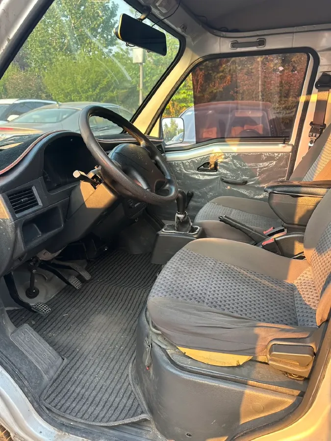 2020 WuLing ZhiGuang 1.2L 76HP L4 5MT,autocango,china used car exporter,china ev exporter,chinese used car exporter,chinese used ev exporter