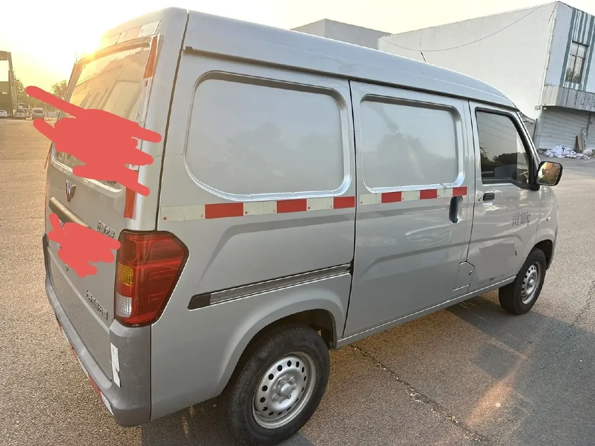 2020 WuLing ZhiGuang 1.2L 76HP L4 5MT,autocango,china used car exporter,china ev exporter,chinese used car exporter,chinese used ev exporter