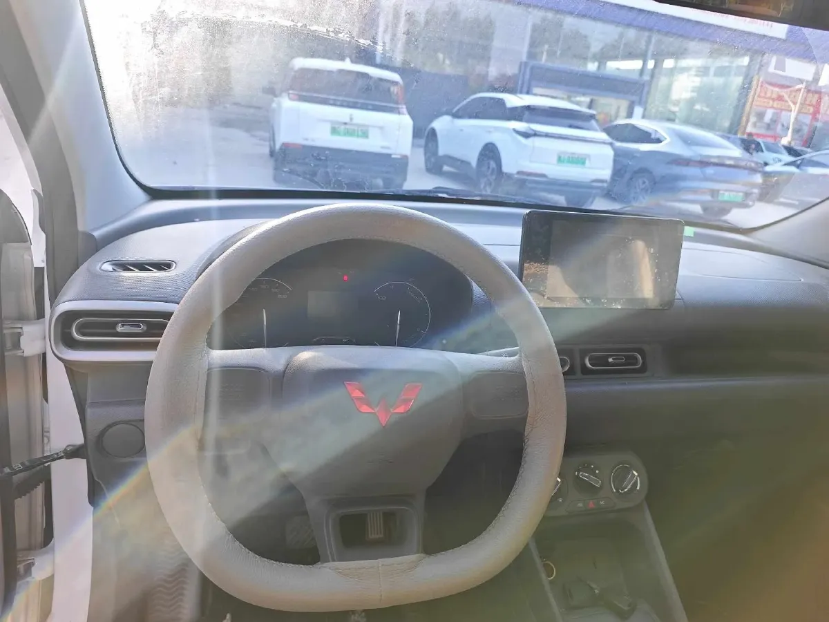 2024 WuLing HongGuang New Energy BEV 32.6KWH,autocango,china used car exporter,china ev exporter,chinese used car exporter,chinese used ev exporter