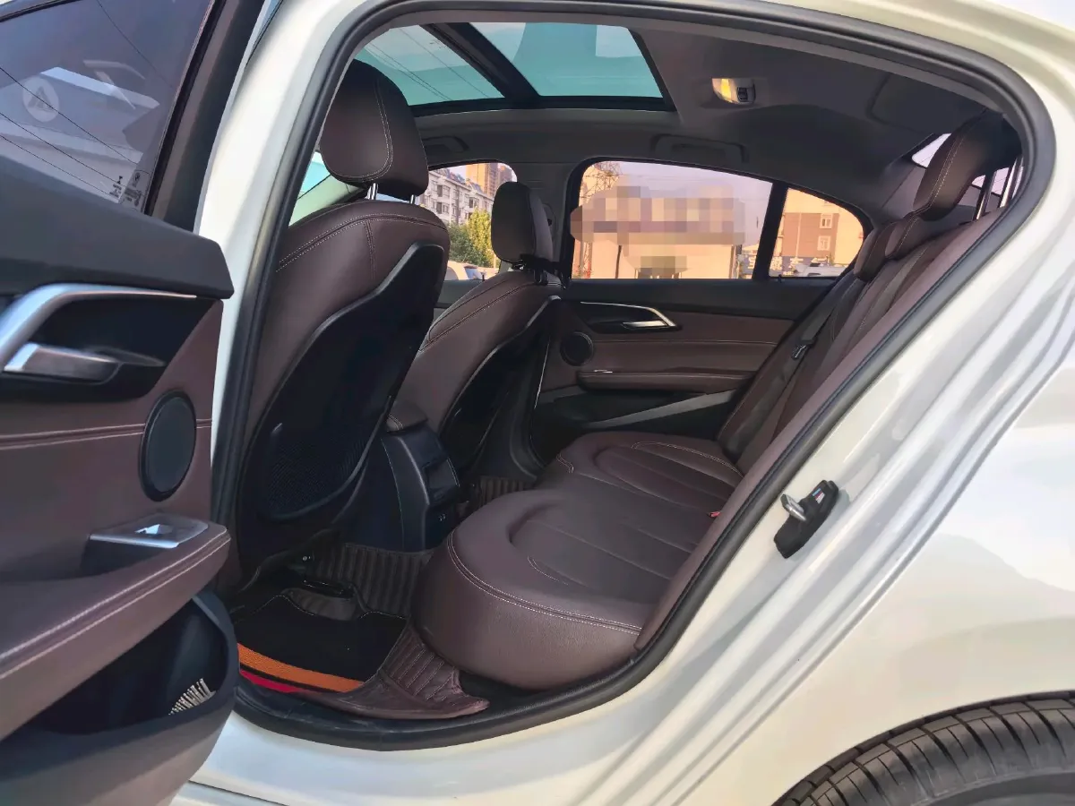 2020 BMW 1 Series 1.5T 140HP L3 7DCT,autocango,china used car exporter,china ev exporter,chinese used car exporter,chinese used ev exporter