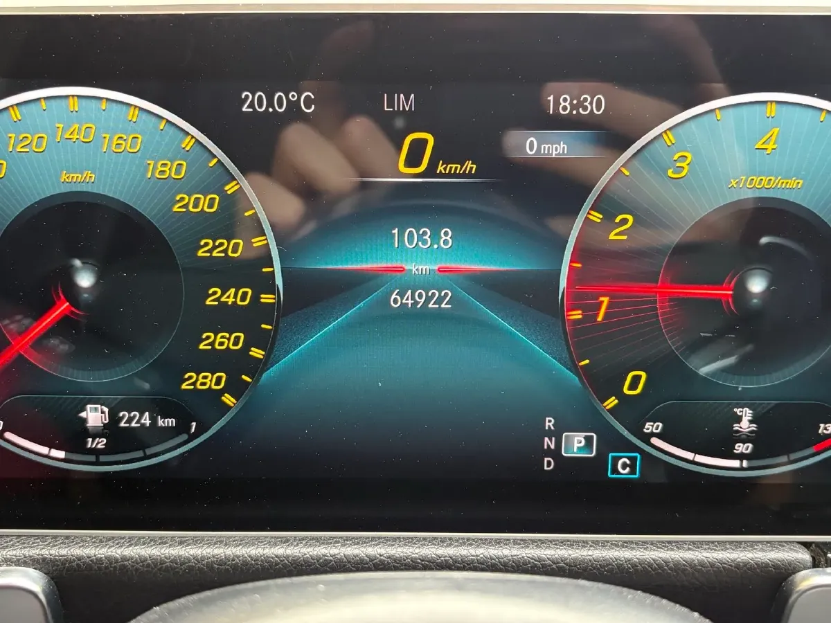 2021 Mercedes-Benz GLB AMG 2.0T 306HP L4 8DCT,autocango,china used car exporter,china ev exporter,chinese used car exporter,chinese used ev exporter