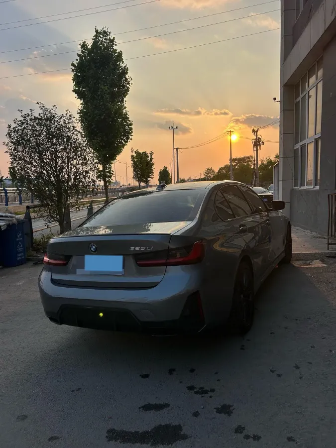 2024 BMW 3 Series 2.0T 184HP L4 8AT,autocango,china used car exporter,china ev exporter,chinese used car exporter,chinese used ev exporter