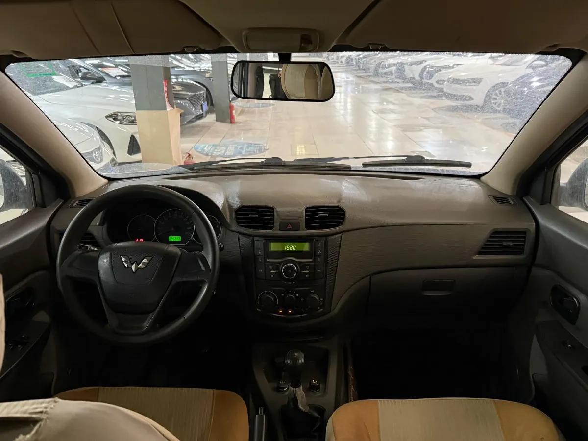 2018 WuLing HongGuang 1.5L 105HP L4 5MT,autocango,china used car exporter,china ev exporter,chinese used car exporter,chinese used ev exporter