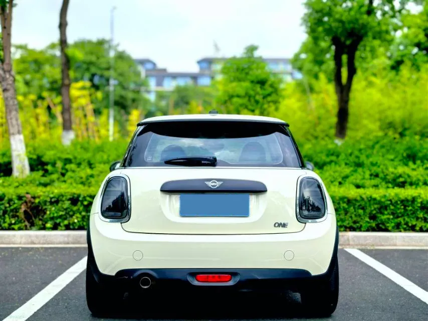 2021 MINI MINI 1.5T 102HP L3 7DCT,autocango,china used car exporter,china ev exporter,chinese used car exporter,chinese used ev exporter