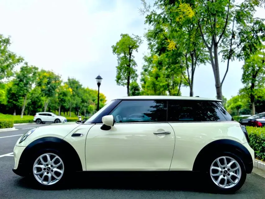 2021 MINI MINI 1.5T 102HP L3 7DCT,autocango,china used car exporter,china ev exporter,chinese used car exporter,chinese used ev exporter