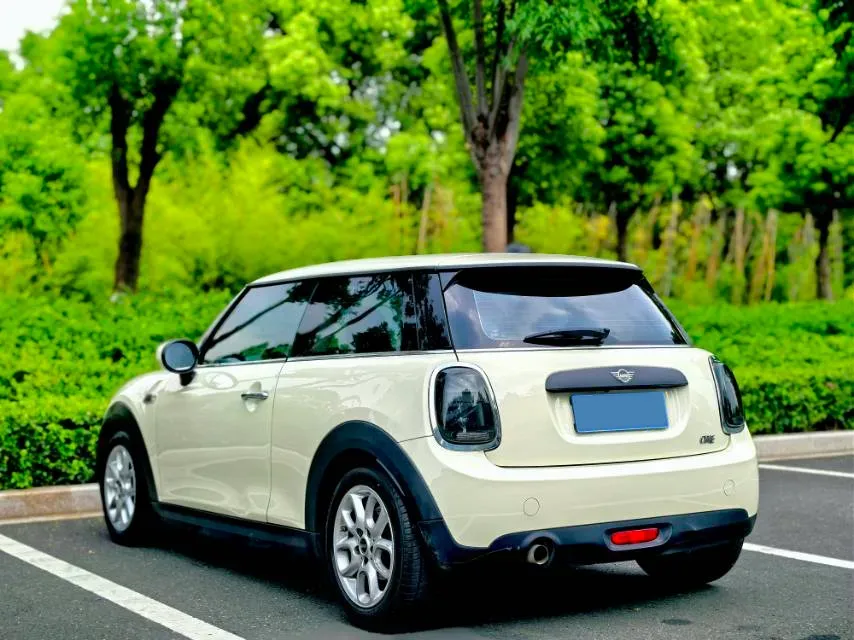 2021 MINI MINI 1.5T 102HP L3 7DCT,autocango,china used car exporter,china ev exporter,chinese used car exporter,chinese used ev exporter