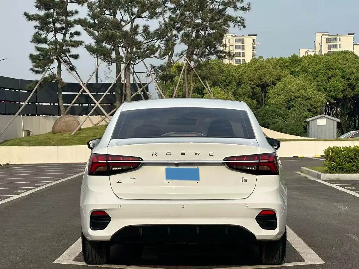 2021 Roewe i5 1.5L 120HP L4 CVT,autocango,china used car exporter,china ev exporter,chinese used car exporter,chinese used ev exporter