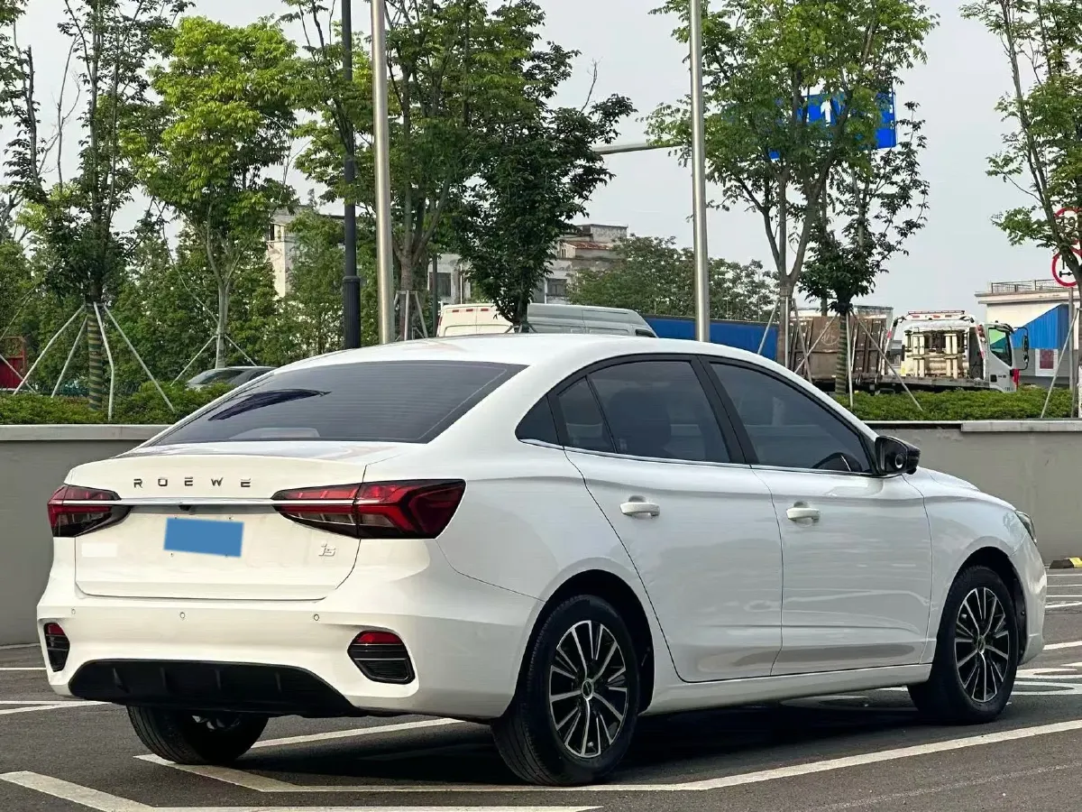 2021 Roewe i5 1.5L 120HP L4 CVT,autocango,china used car exporter,china ev exporter,chinese used car exporter,chinese used ev exporter