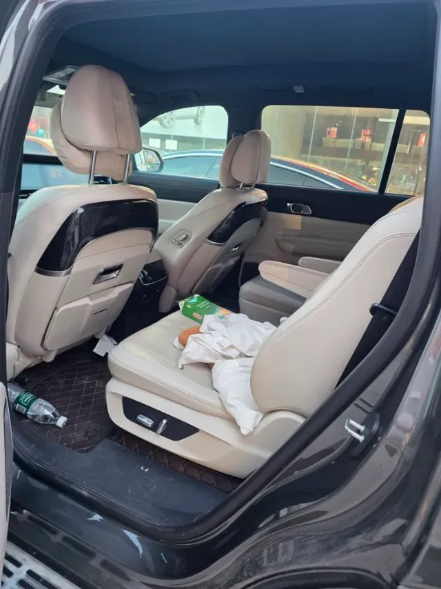 2020 Li ONE Range Extended 131HP REEV 40.5KWH,autocango,china used car exporter,china ev exporter,chinese used car exporter,chinese used ev exporter