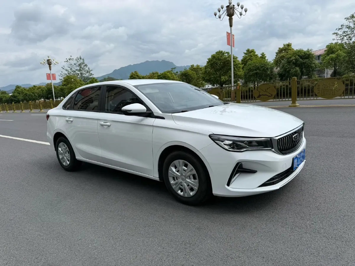 2025 Geely Emgrand 1.5L 127HP L4 5MT,autocango,china used car exporter,china ev exporter,chinese used car exporter,chinese used ev exporter