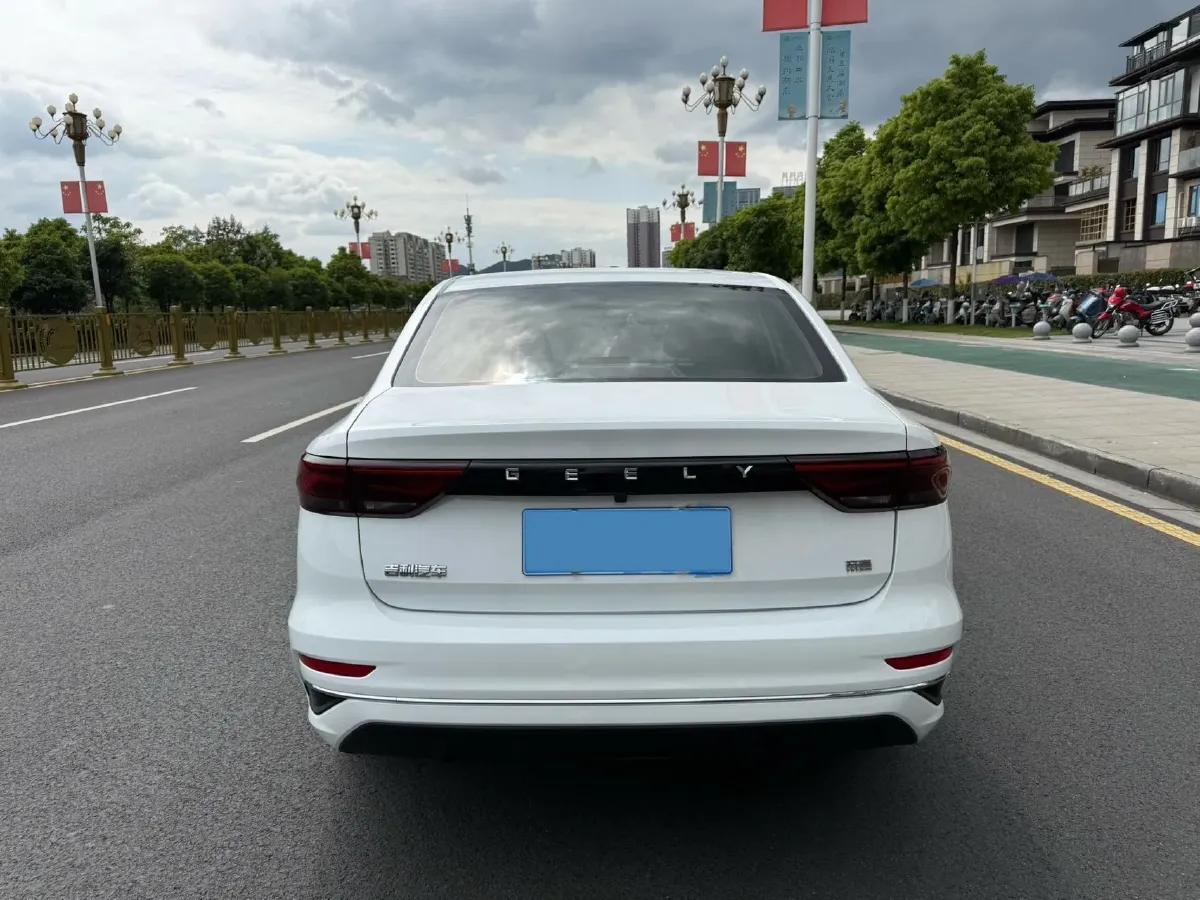 2025 Geely Emgrand 1.5L 127HP L4 5MT,autocango,china used car exporter,china ev exporter,chinese used car exporter,chinese used ev exporter