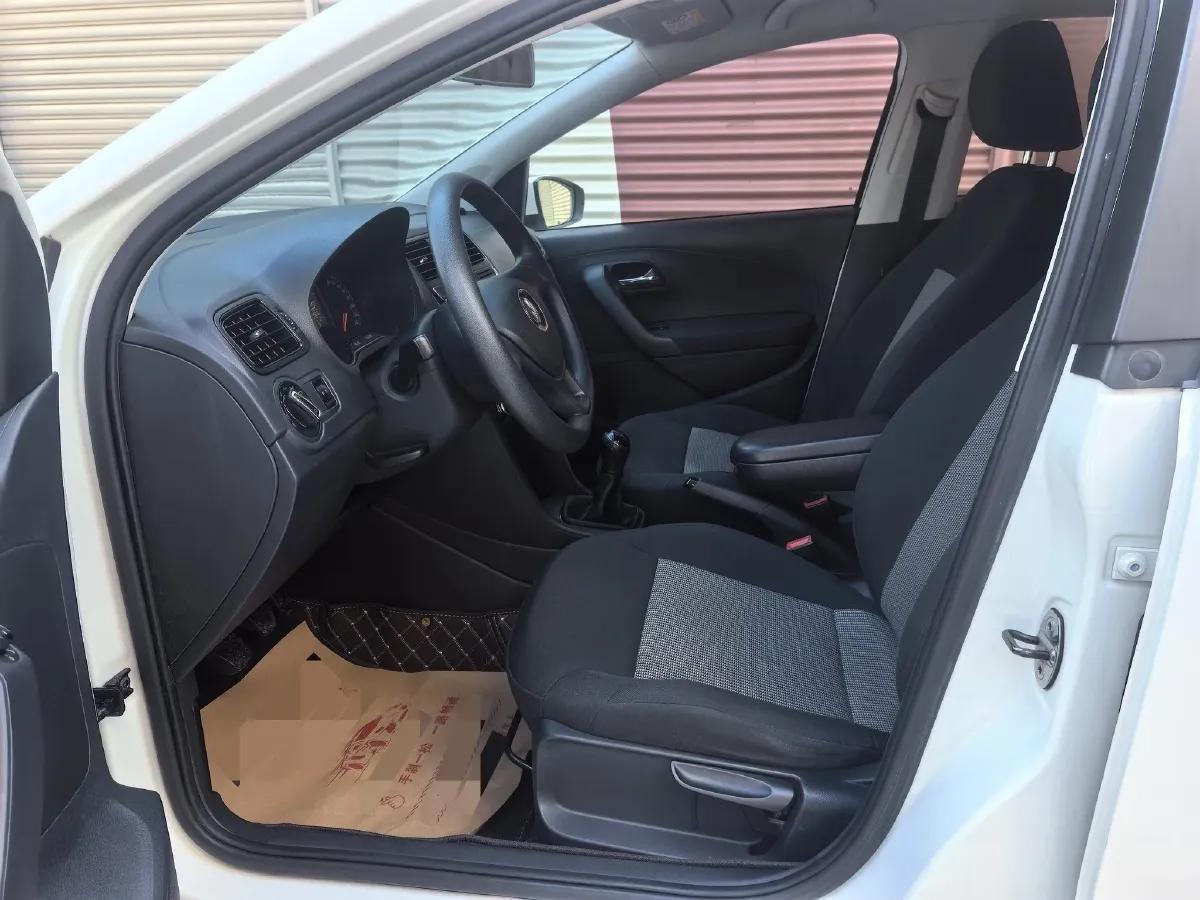 2016 Volkswagen Polo 1.4L 90HP L4 5MT,autocango,china used car exporter,china ev exporter,chinese used car exporter,chinese used ev exporter