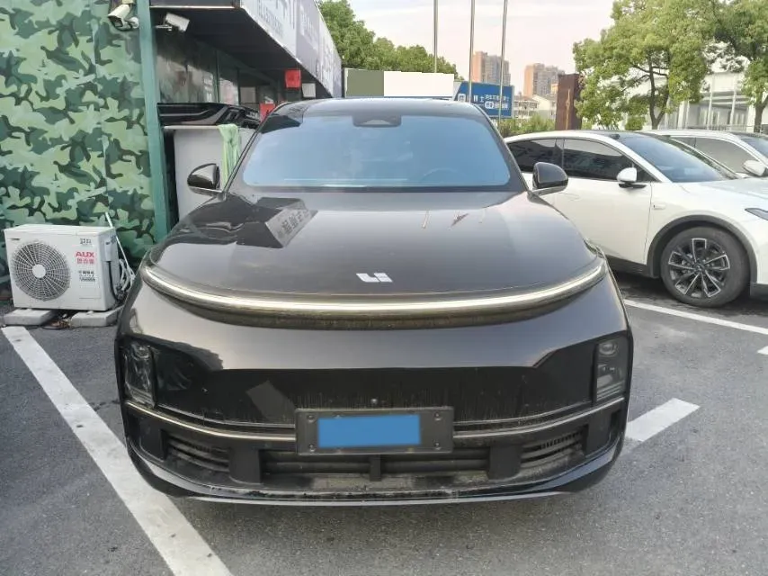 2023 Li L8 Range Extended 154HP REEV 40.9KWH,autocango,china used car exporter,china ev exporter,chinese used car exporter,chinese used ev exporter