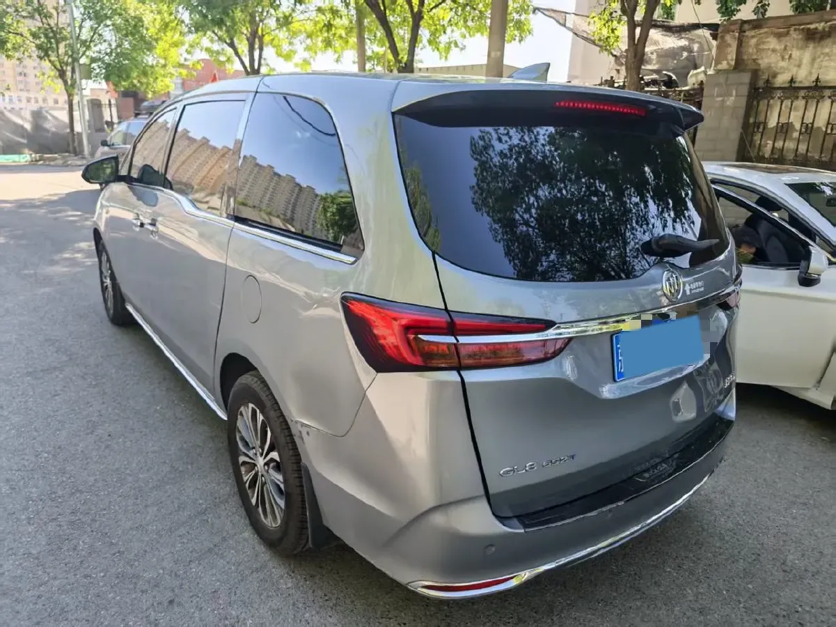2022 Buick GL8 2.0T 237HP L4 9AT,autocango,china used car exporter,china ev exporter,chinese used car exporter,chinese used ev exporter