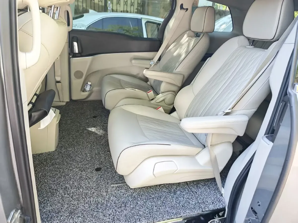 2022 Buick GL8 2.0T 237HP L4 9AT,autocango,china used car exporter,china ev exporter,chinese used car exporter,chinese used ev exporter