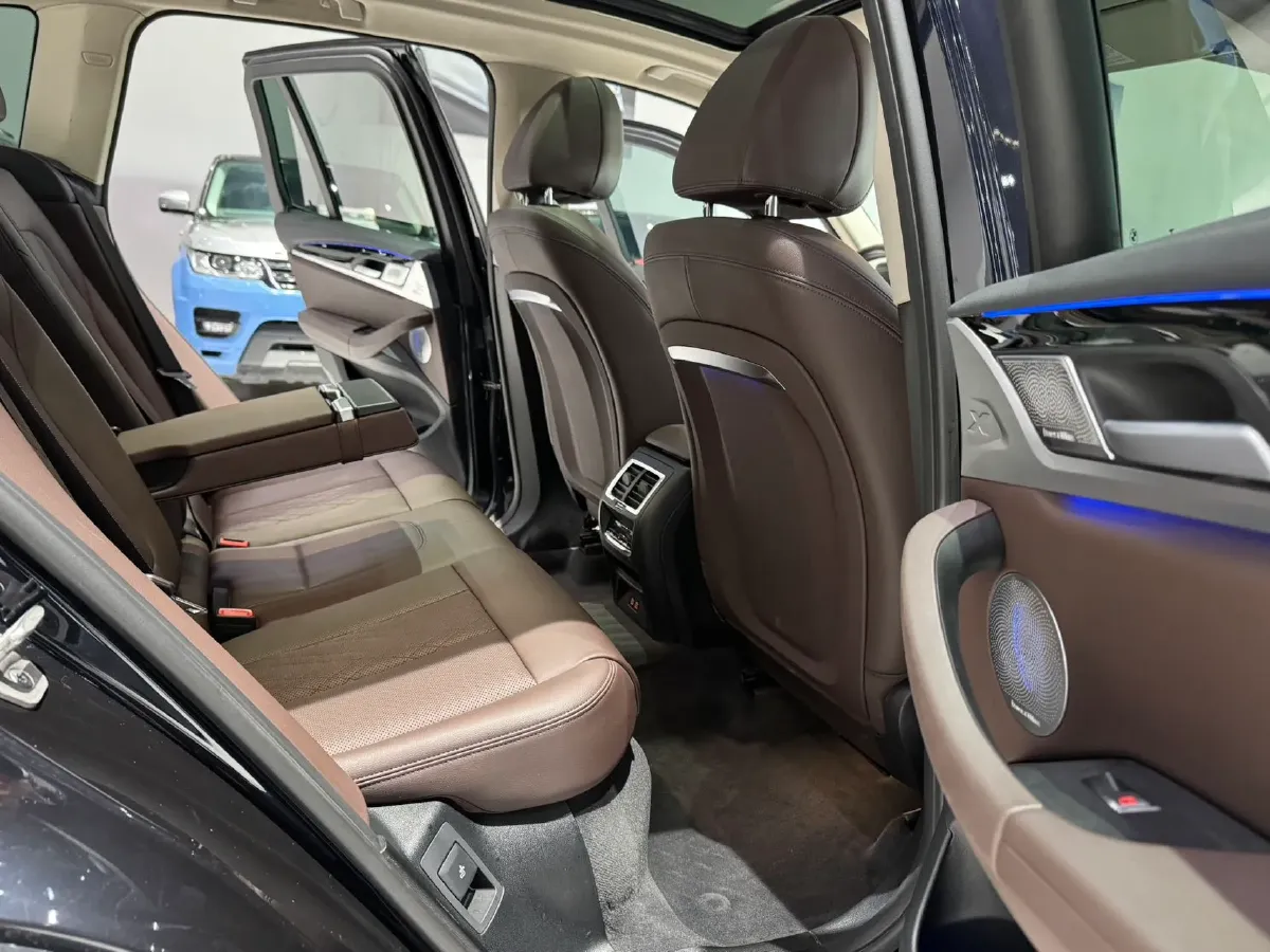 2022 BMW X3 2.0T 184HP L4 8AT,autocango,china used car exporter,china ev exporter,chinese used car exporter,chinese used ev exporter