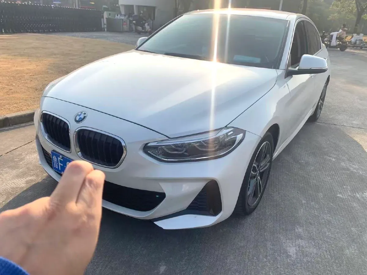 2021 BMW 1 Series 1.5T 140HP L3 7DCT,autocango,china used car exporter,china ev exporter,chinese used car exporter,chinese used ev exporter