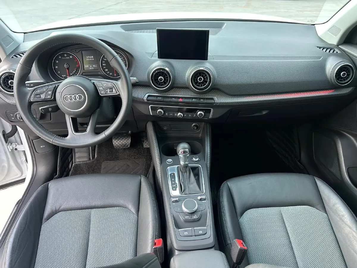 2021 Audi Q2L 1.4T 150HP L4 7DCT,autocango,china used car exporter,china ev exporter,chinese used car exporter,chinese used ev exporter