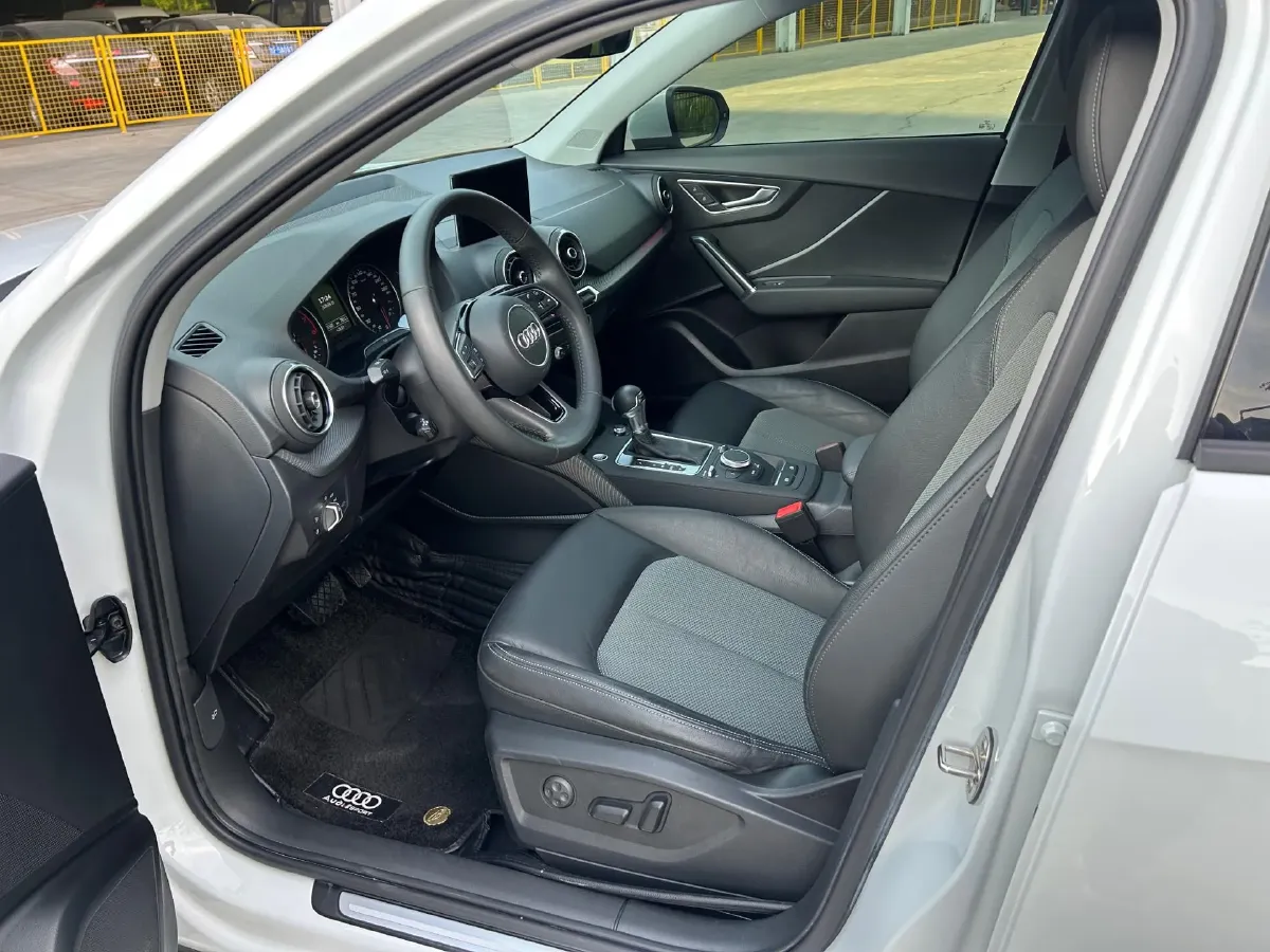 2021 Audi Q2L 1.4T 150HP L4 7DCT,autocango,china used car exporter,china ev exporter,chinese used car exporter,chinese used ev exporter