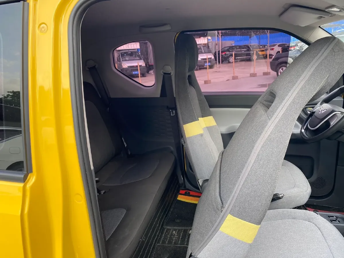 2021 WuLing HongGuang MINI EV BEV 13.9KWH,autocango,china used car exporter,china ev exporter,chinese used car exporter,chinese used ev exporter