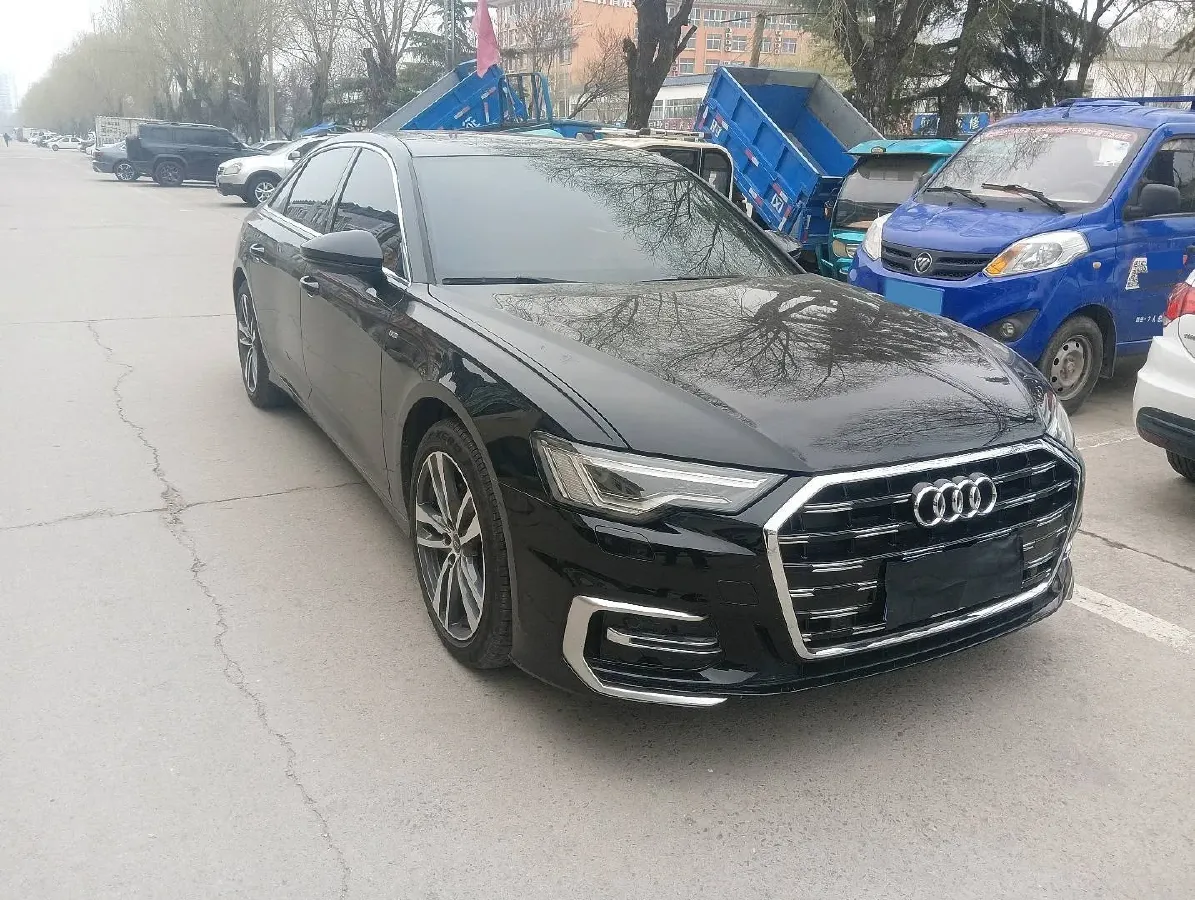 2024 Audi A6L 2.0T 190HP L4 7DCT,autocango,china used car exporter,china ev exporter,chinese used car exporter,chinese used ev exporter