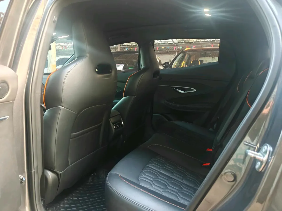 2022 ChangAn UNI-T 1.5T 188HP L4 7DCT,autocango,china used car exporter,china ev exporter,chinese used car exporter,chinese used ev exporter