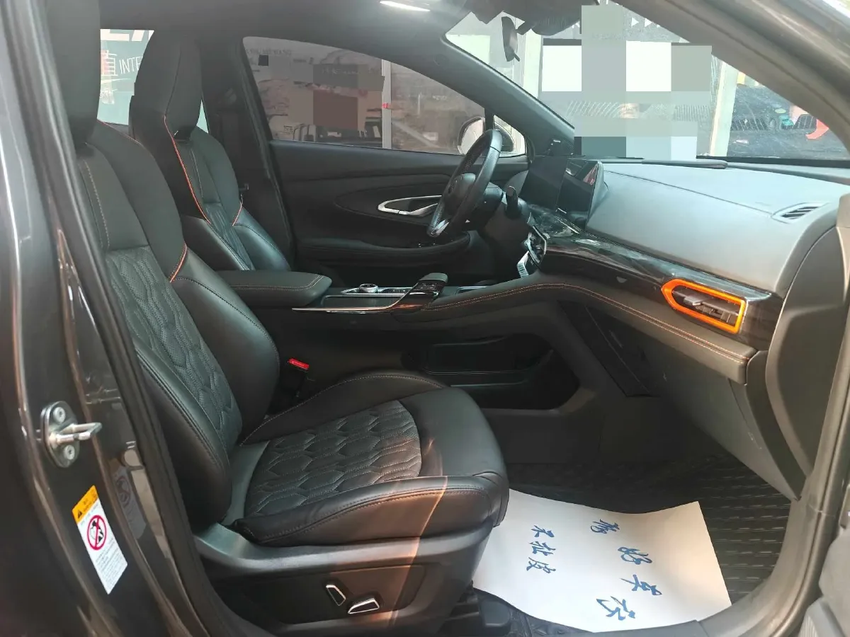 2022 ChangAn UNI-T 1.5T 188HP L4 7DCT,autocango,china used car exporter,china ev exporter,chinese used car exporter,chinese used ev exporter