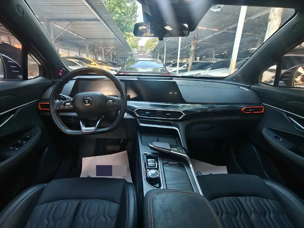 2022 ChangAn UNI-T 1.5T 188HP L4 7DCT,autocango,china used car exporter,china ev exporter,chinese used car exporter,chinese used ev exporter