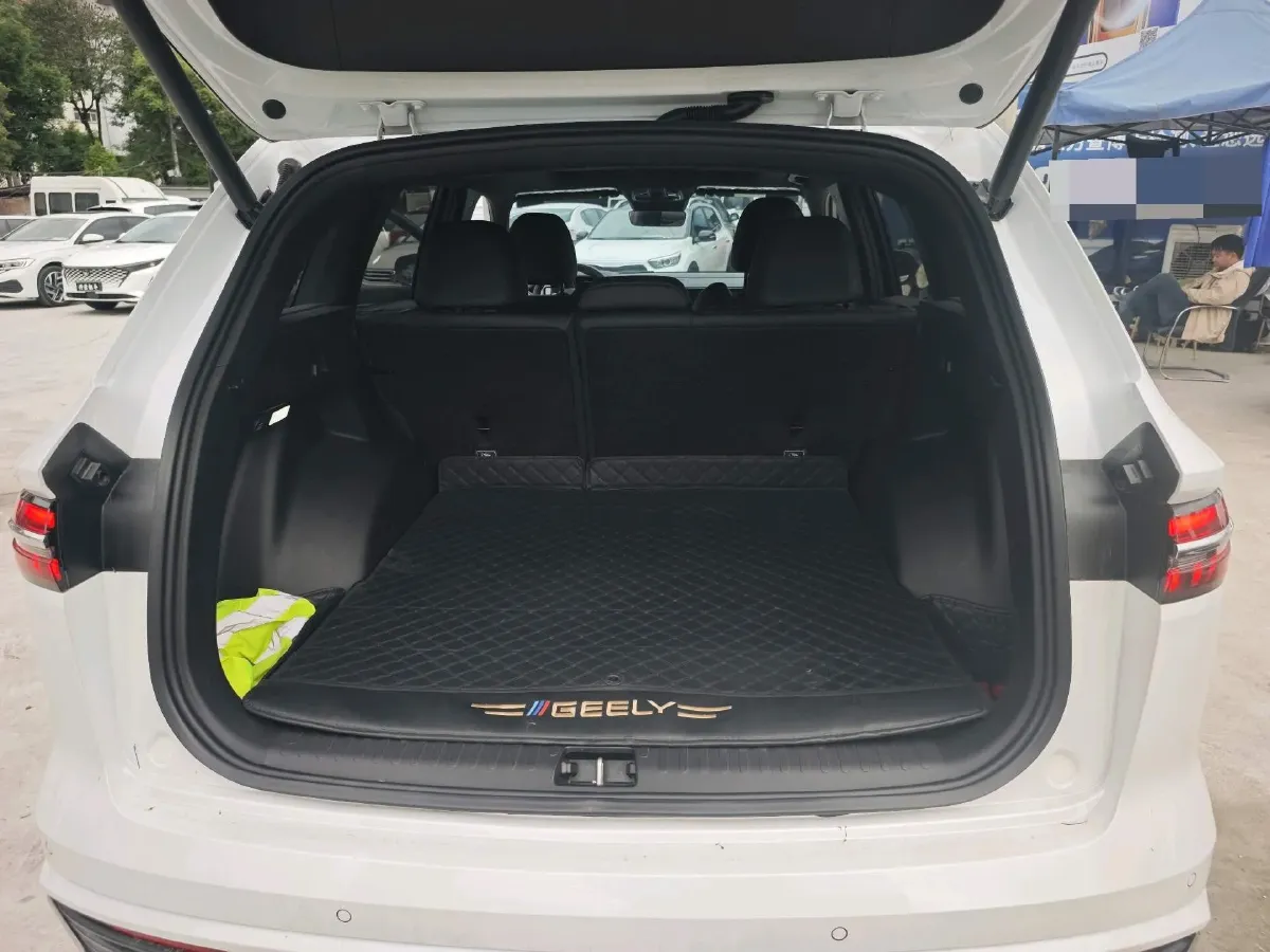 2024 Geely Monjaro 2.0T 218HP L4 7DCT,autocango,china used car exporter,china ev exporter,chinese used car exporter,chinese used ev exporter