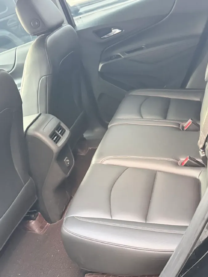 2021 Chevrolet Equinox 1.5T 169HP L4 6AT,autocango,china used car exporter,china ev exporter,chinese used car exporter,chinese used ev exporter