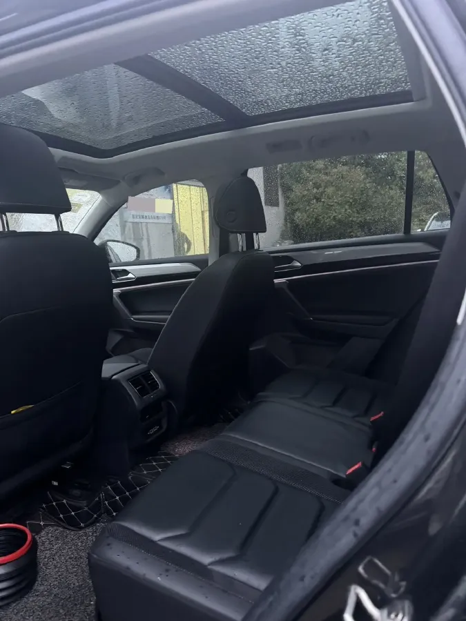 2019 Jeep Cherokee 2.0T 234HP L4 9AT,autocango,china used car exporter,china ev exporter,chinese used car exporter,chinese used ev exporter