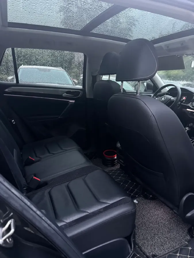 2019 Jeep Cherokee 2.0T 234HP L4 9AT,autocango,china used car exporter,china ev exporter,chinese used car exporter,chinese used ev exporter