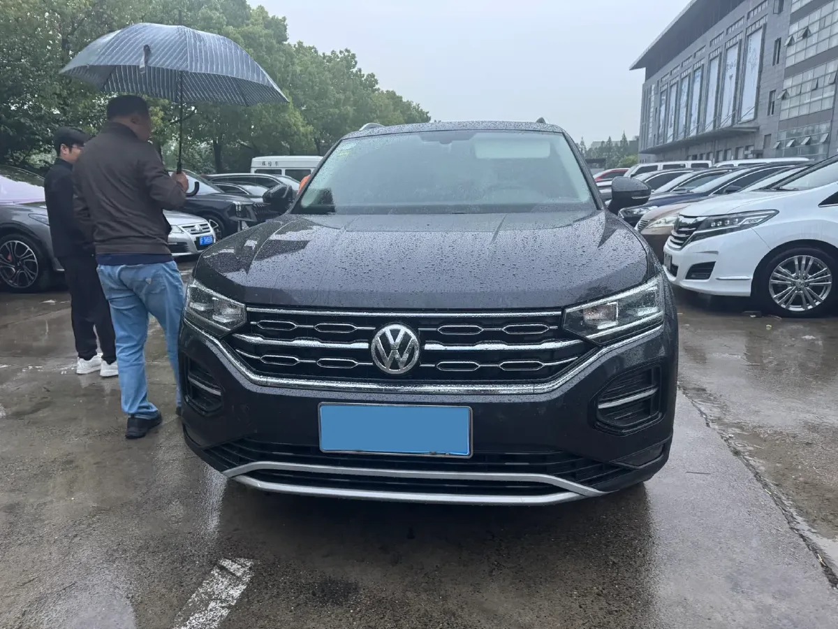 2019 Jeep Cherokee 2.0T 234HP L4 9AT,autocango,china used car exporter,china ev exporter,chinese used car exporter,chinese used ev exporter