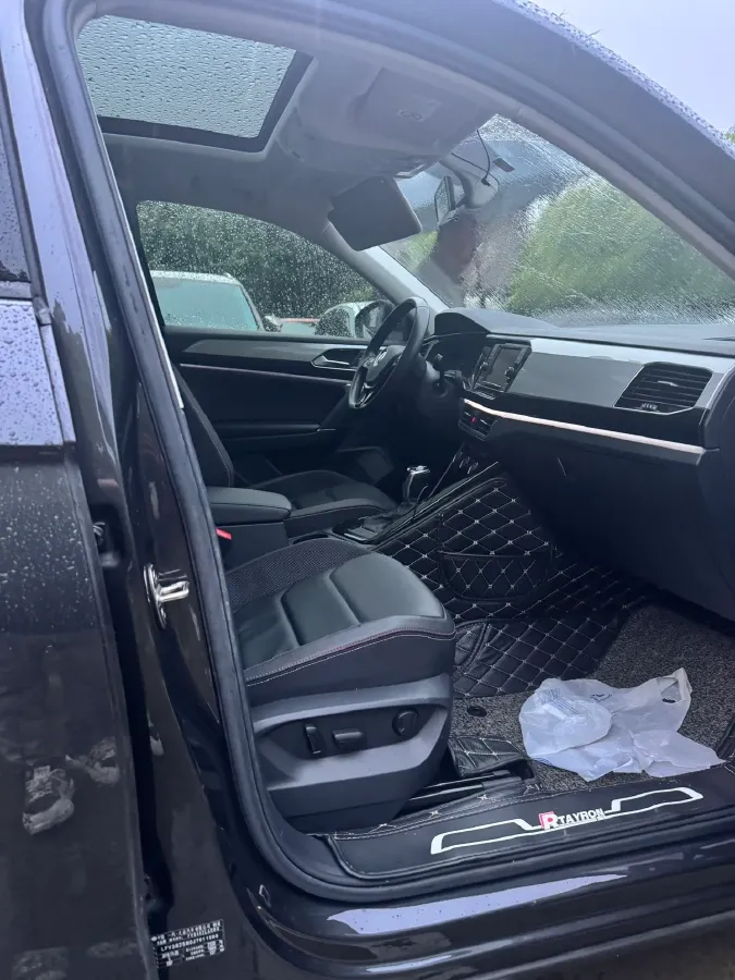 2019 Jeep Cherokee 2.0T 234HP L4 9AT,autocango,china used car exporter,china ev exporter,chinese used car exporter,chinese used ev exporter