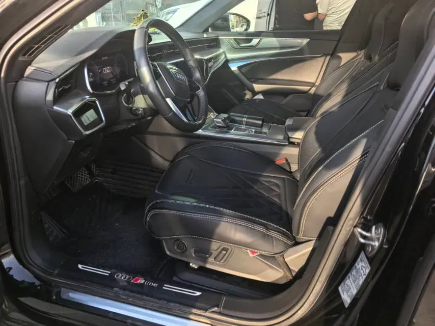 2019 Mercedes-Benz E Class 1.5T 184HP L4 9AT,autocango,china used car exporter,china ev exporter,chinese used car exporter,chinese used ev exporter