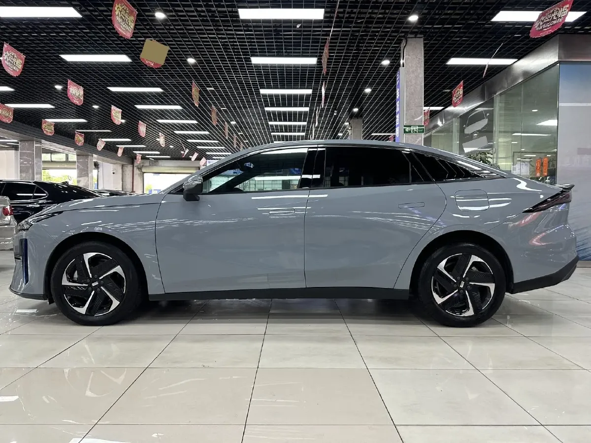 2023 Geely Galaxy L6 1.5T 163HP L4 3DHT PHEV,autocango,china used car exporter,china ev exporter,chinese used car exporter,chinese used ev exporter