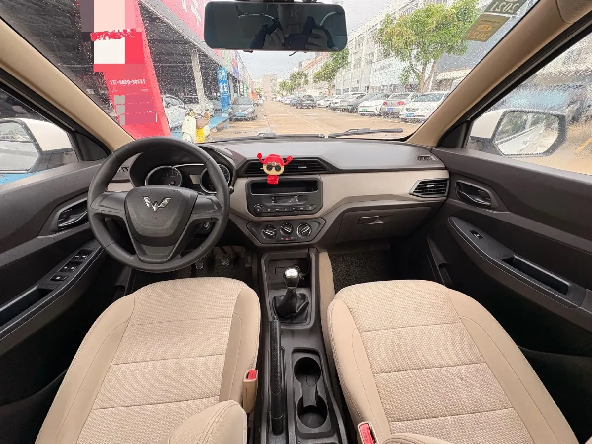 2018 WuLing HongGuang 1.5L 105HP L4 5MT,autocango,china used car exporter,china ev exporter,chinese used car exporter,chinese used ev exporter