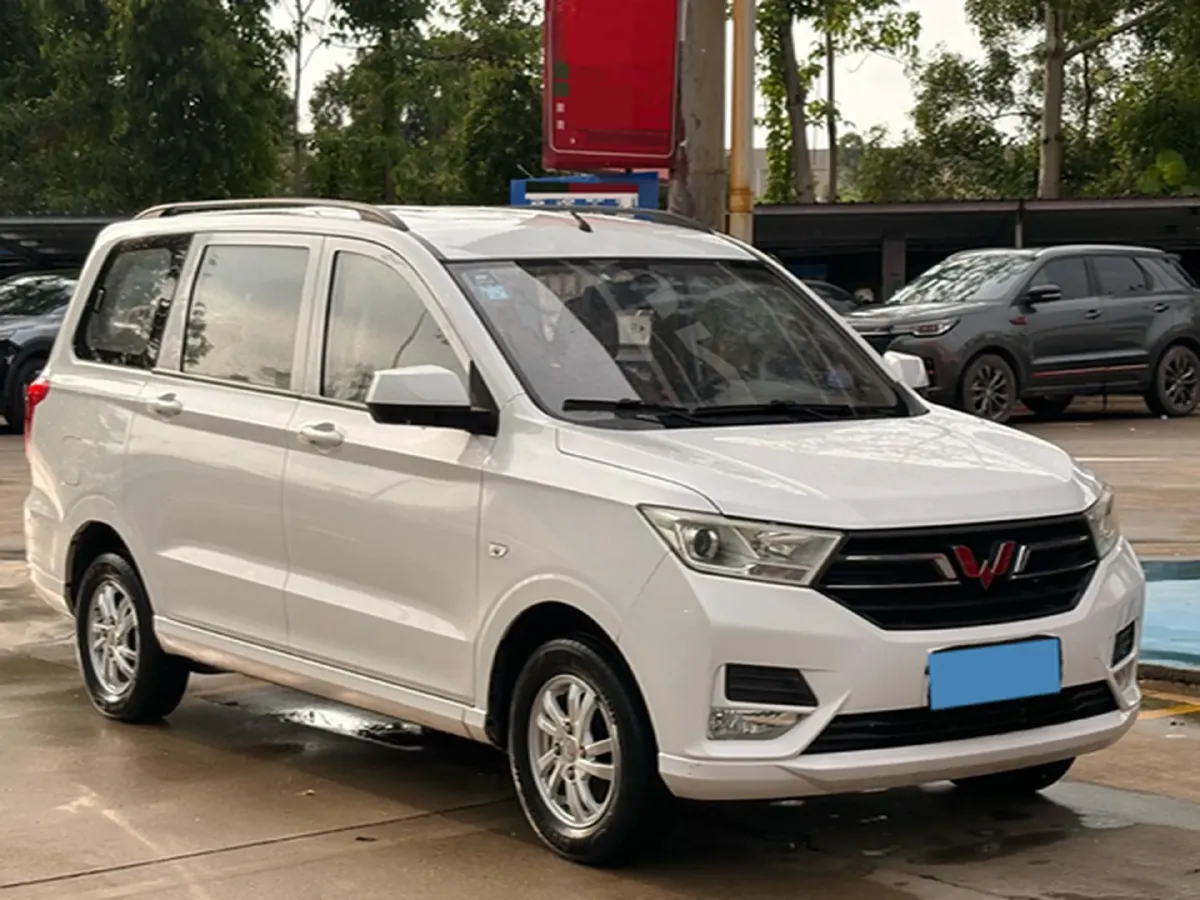 2018 WuLing HongGuang 1.5L 105HP L4 5MT,autocango,china used car exporter,china ev exporter,chinese used car exporter,chinese used ev exporter