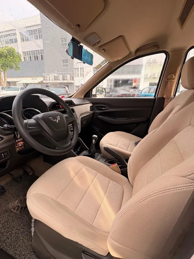 2018 WuLing HongGuang 1.5L 105HP L4 5MT,autocango,china used car exporter,china ev exporter,chinese used car exporter,chinese used ev exporter