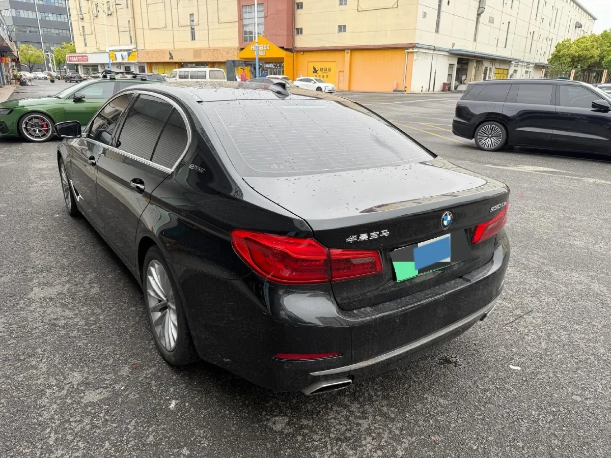 2019 BMW 5 Series 2.0T 184HP L4 8AT PHEV 13KWH,autocango,china used car exporter,china ev exporter,chinese used car exporter,chinese used ev exporter