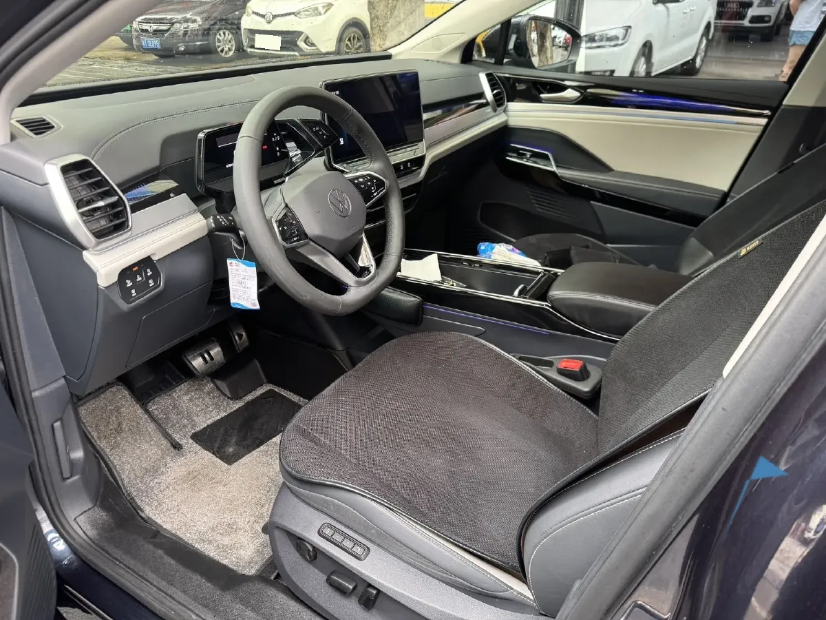 2022 ARCFOX αT BEV 94.5KWH,autocango,china used car exporter,china ev exporter,chinese used car exporter,chinese used ev exporter